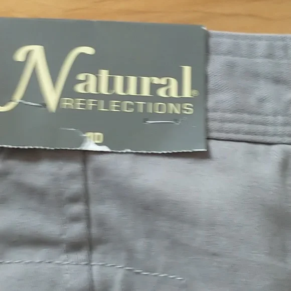 NWT naturals. Reflections Woman’s shorts FROST GRAY - Picture 4 of 4